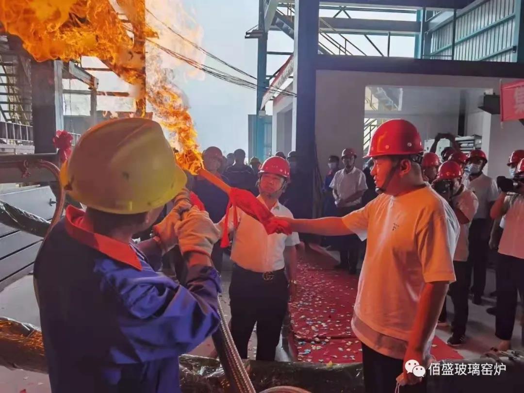 麻豆影音在线播放玻璃